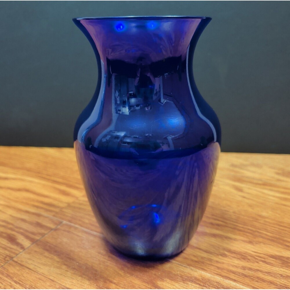 Cobalt Blue Glass Flower Vase 8" Tall 4" Wide Beautiful Dark Blue